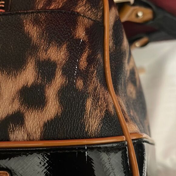 Calvin Klein Leather/Patent Leather‎ Leopard Cheetah print bag - Picture 15 of 16